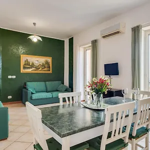 Roomy And Bright With Balconies X6 Aeroporto di Catania Fontana Rossa